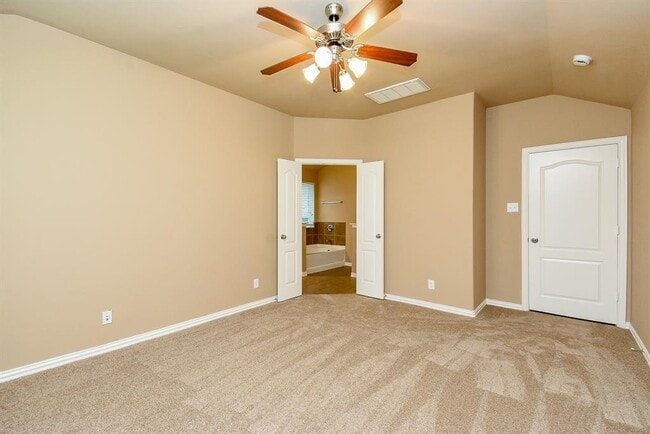 Building Photo - 26923 Glacier Creek Dr
