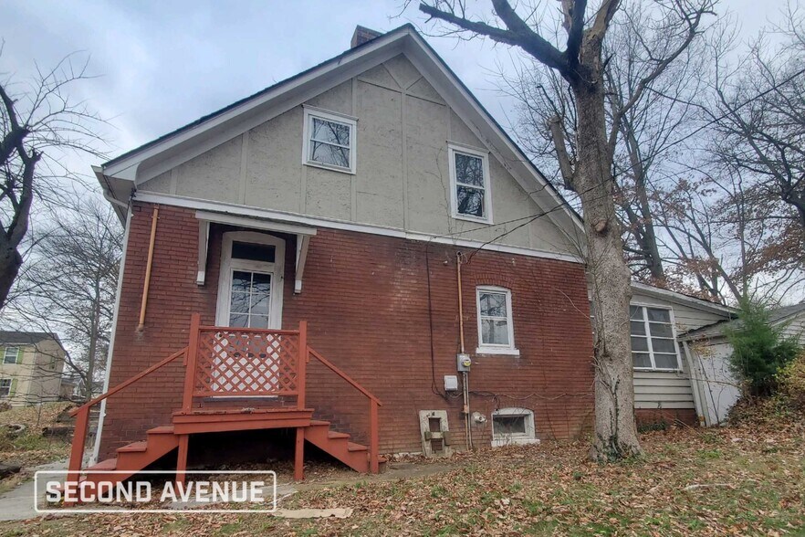 Building Photo - 401 N Douglas Ave
