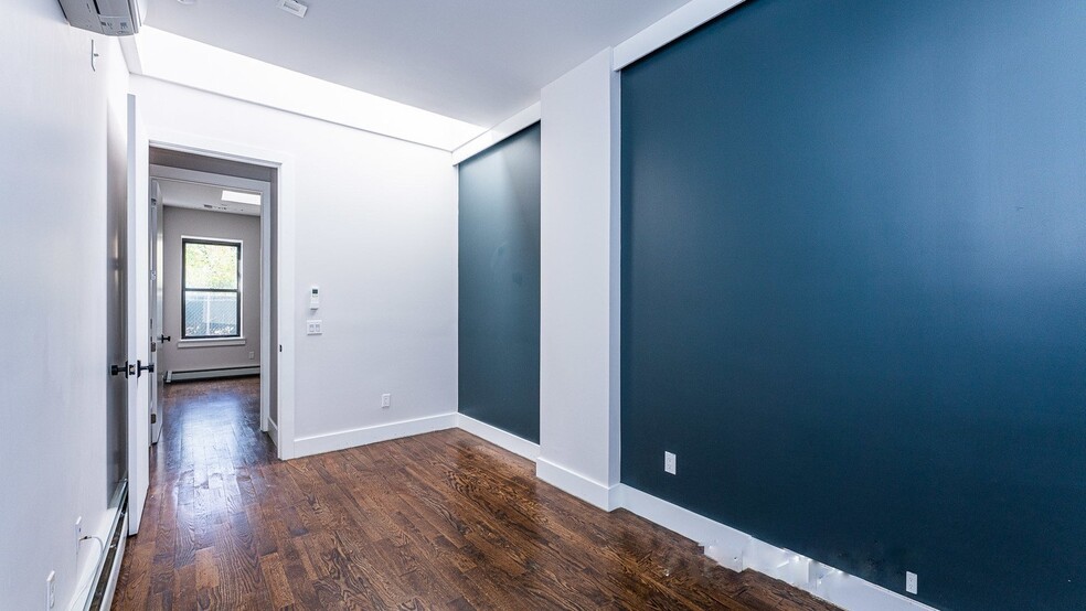 Building Photo - 1094 Bedford Ave