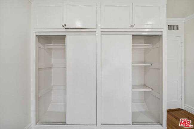 Building Photo - 112 S Detroit St