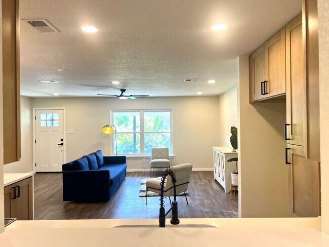Building Photo - 3615 Electra Dr
