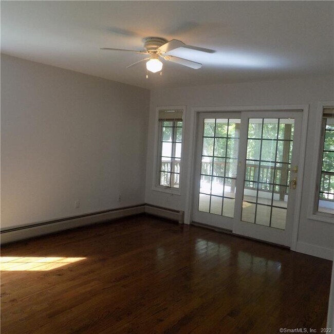 Building Photo - 64 Big Bear Hill Rd