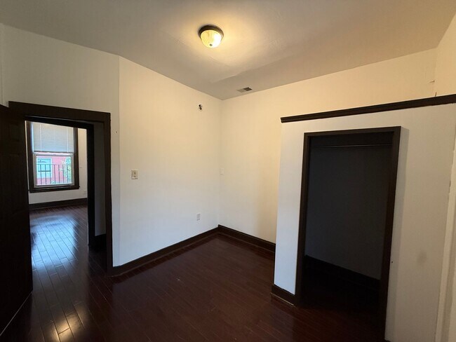 Building Photo - 1533 Cecil B. Moore Ave