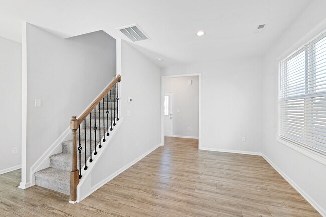 Building Photo - Like New 3 Bedroom Home Walk to DT Clayton!