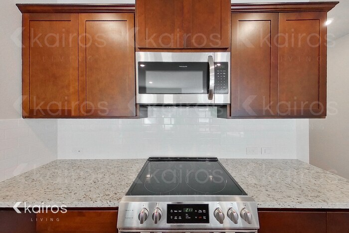 Building Photo - 11480 Brookwood Dr