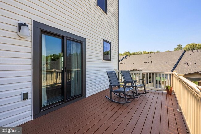 Building Photo - 7312 Red Pond Ct