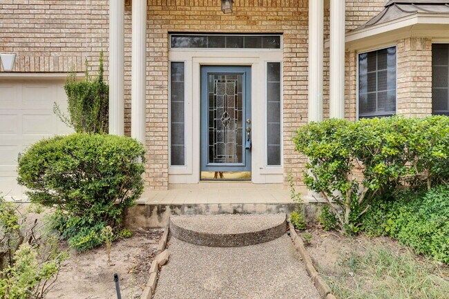 Building Photo - Charming Home in the Coveted River Place Community 5407 Merrywing Circle, Austin, TX 78730