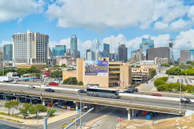 Building Photo - 800 Embassy Dr