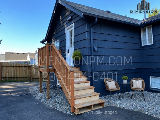 Building Photo - 1310 Poindexter Ave W