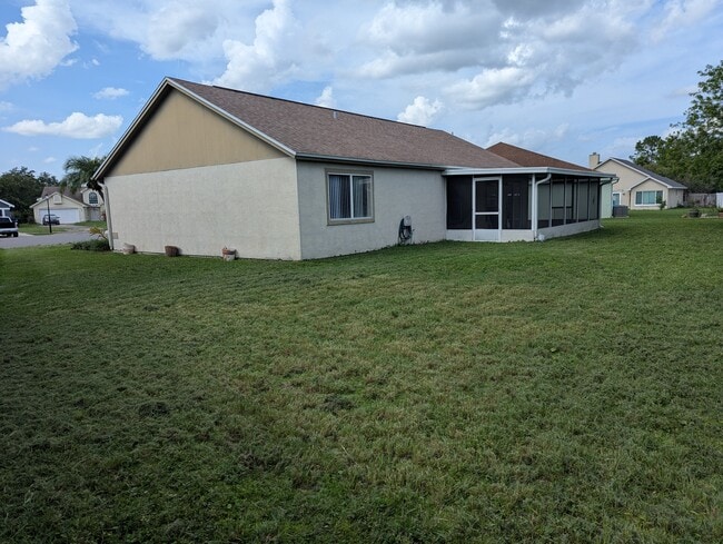 Building Photo - 861 Blackgum Ct