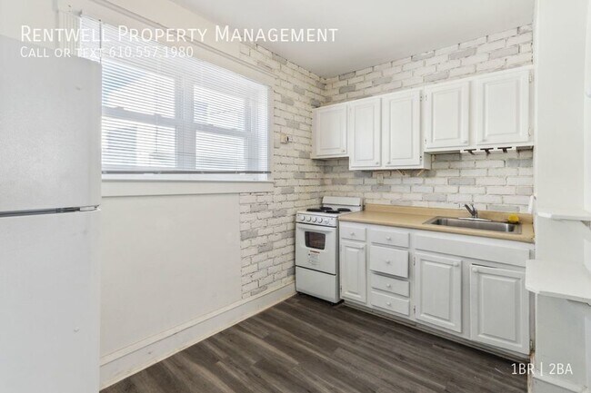 Building Photo - 1BR 1.5 BA Bi-level Apartment  Upper Darby...