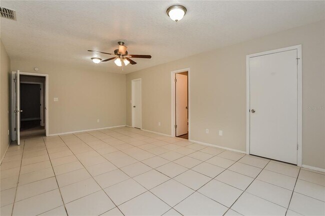 Building Photo - 25501 Troon Ave