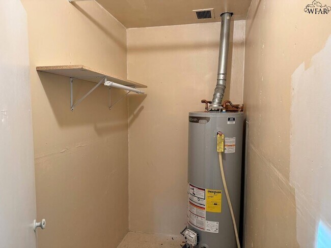 Building Photo - 3008 Cumberland Ave