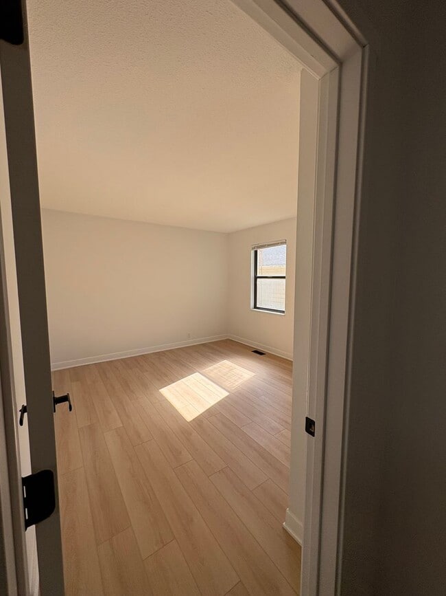 Building Photo - Beautiful Duplex on West Charter