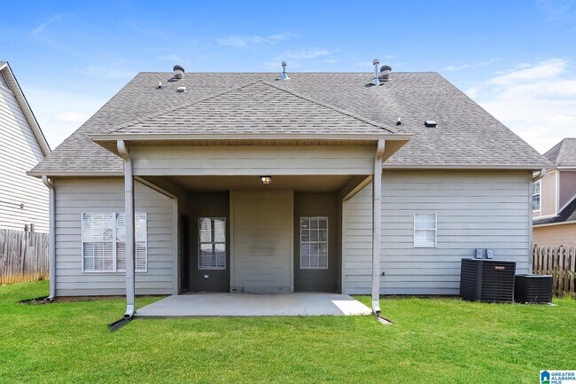 Building Photo - 1043 Kerry Dr