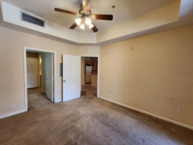 Building Photo - Luxury 1 bedroom condo unit on the 3rd Floor just off the "South LV Strip"