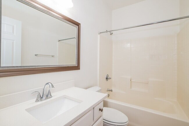 Building Photo - 1931 S Noble