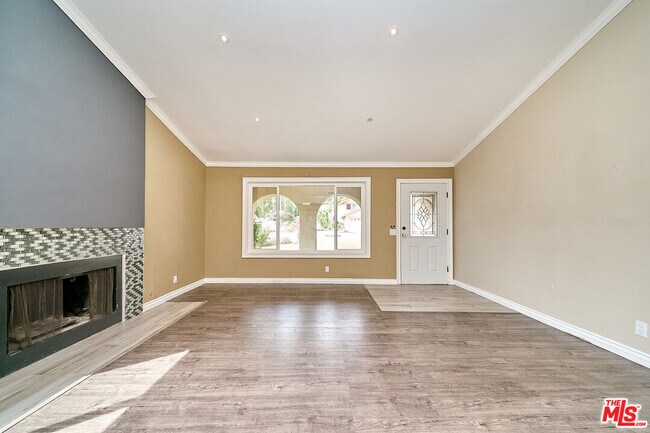Building Photo - 2660 Conata St