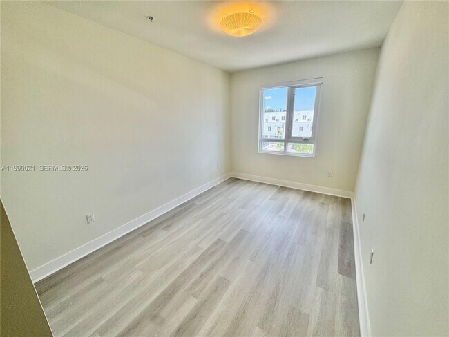 Building Photo - 6415 NW 102nd Path