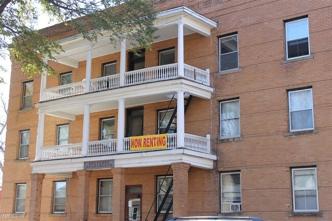 Primary Photo - 230 Central Ave S