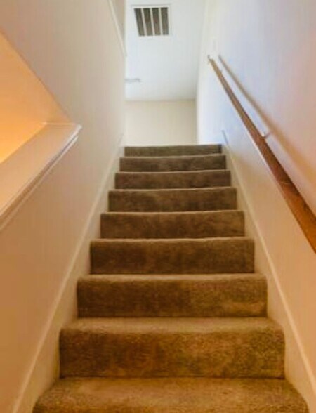 Building Photo - 1114 St Andrews Ln