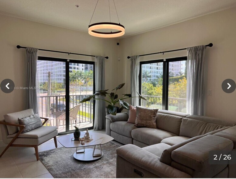 Building Photo - 8001 NW 41st St