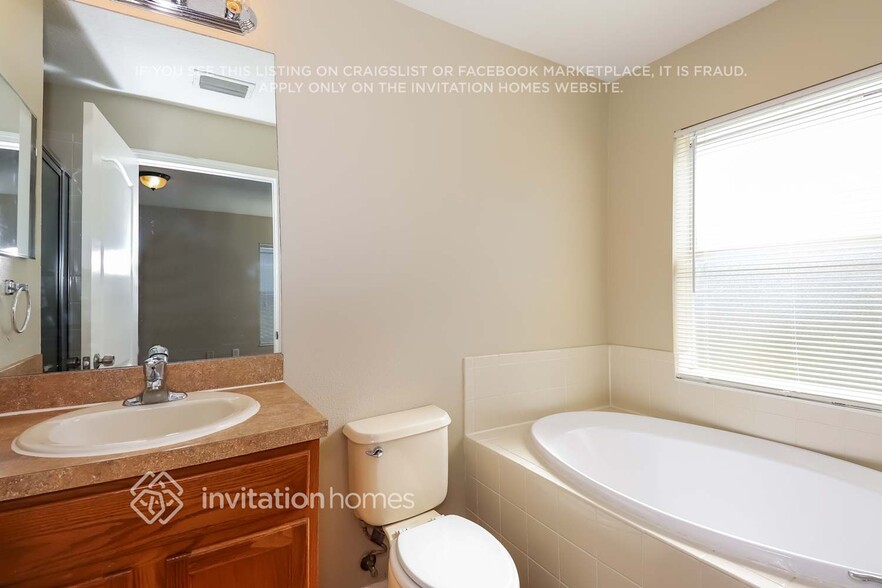 Building Photo - 10416 Avelar Ridge Dr
