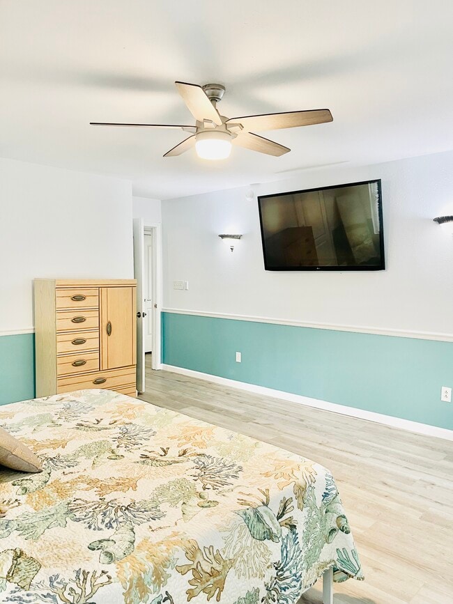 Building Photo - 905 4th Ave N