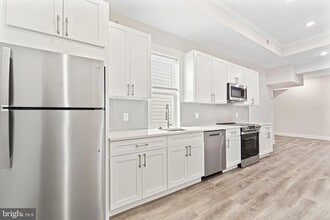 Building Photo - 2341 N College Ave