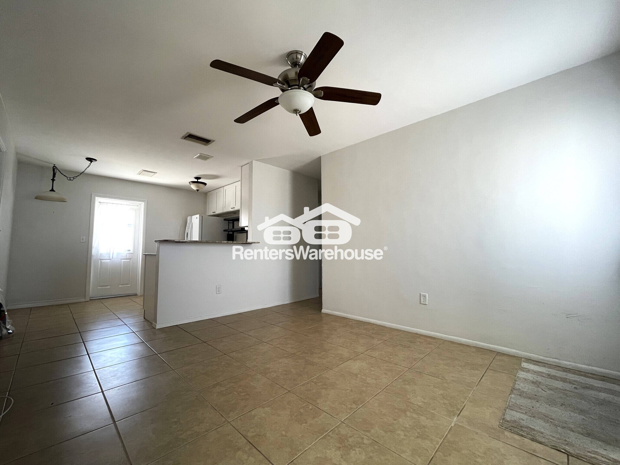 Building Photo - 1505 Beach Dr SE