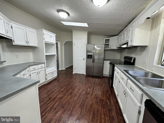 Building Photo - 340 Faucetts Rd