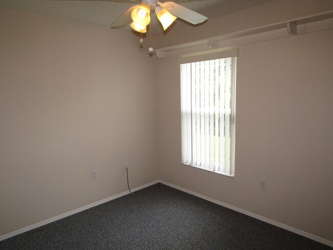 Building Photo - 4425 Carillon Ct