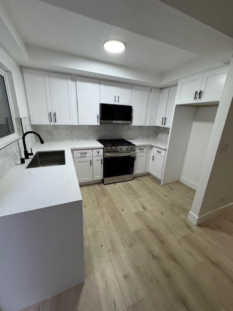 Building Photo - 8402 Larson Ave