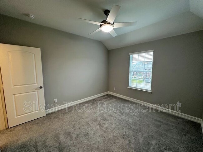 Building Photo - 1104 Pinnacle Ridge Rd