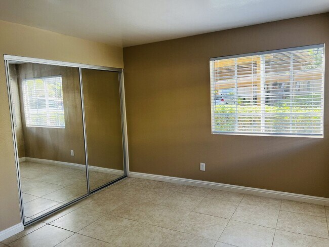 Building Photo - 6991 Ballena Way
