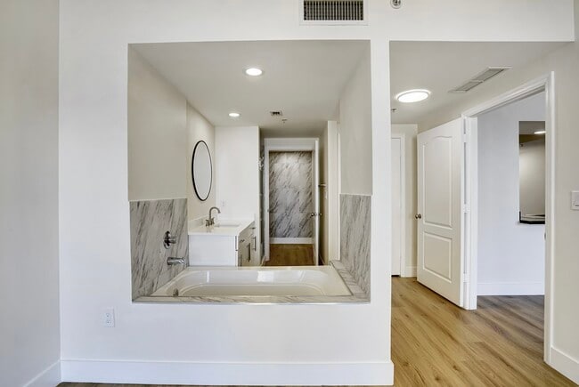 Building Photo - 110 N Federal Hwy