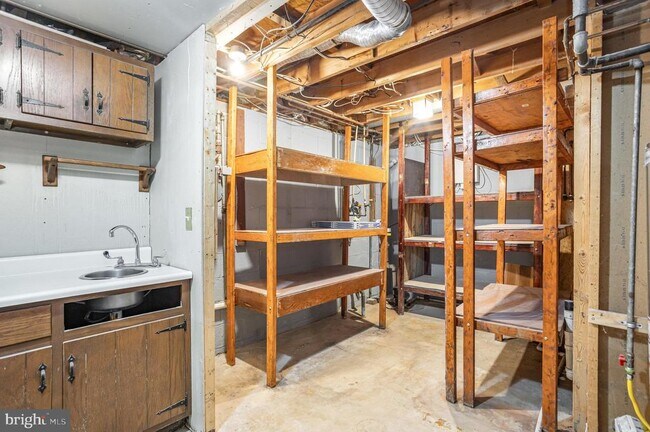 Building Photo - 417 Kemper Rd