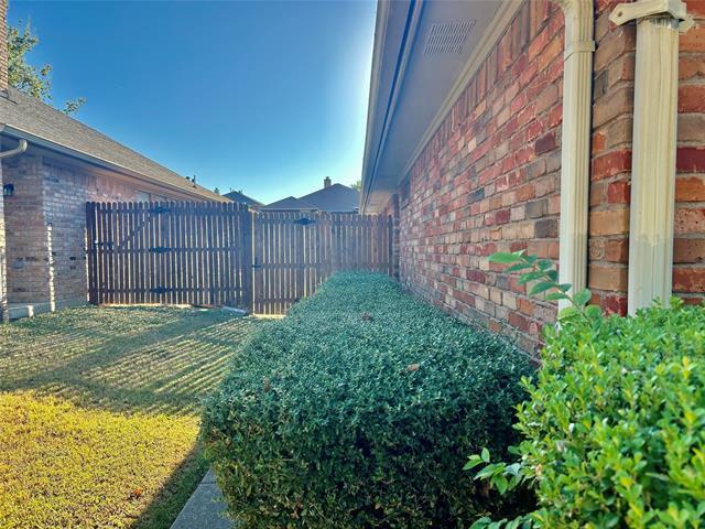 Building Photo - 1318 Mission St