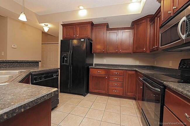 Building Photo - 2850/2852 Larkspur