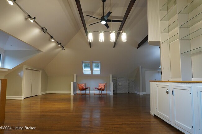 Building Photo - 2541 Cherokee Pkwy