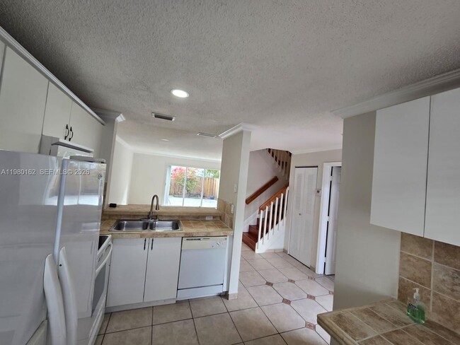 Building Photo - 13926 SW 175th Terrace