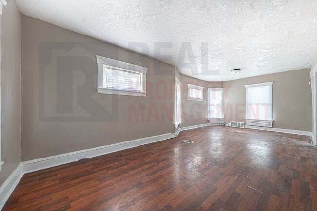Building Photo - 3643 W 39th St