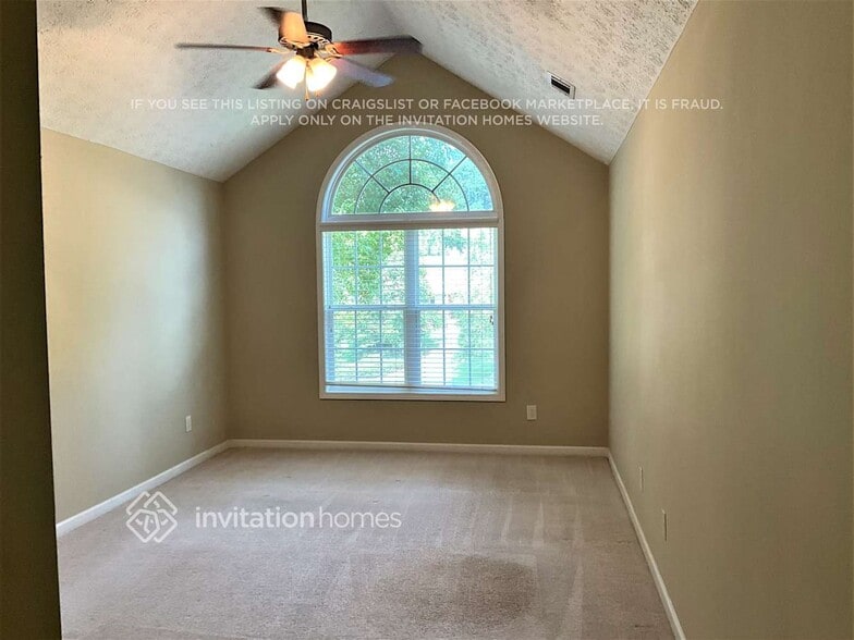 Building Photo - 1806 Christians Pl
