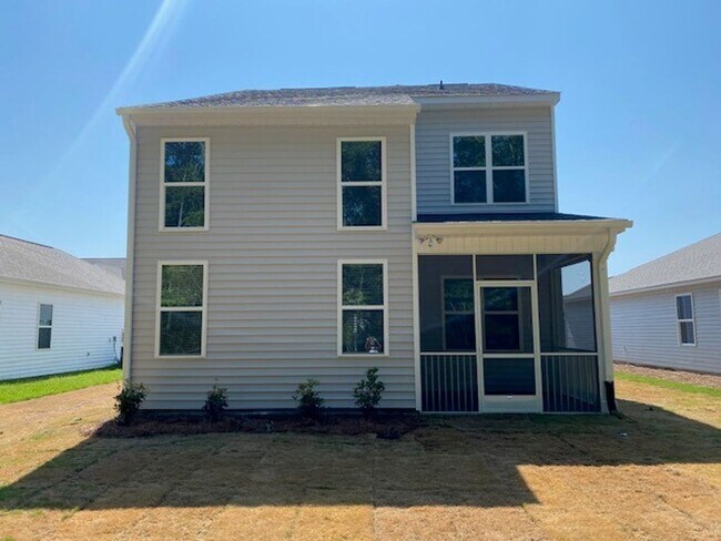 Building Photo - Brand new 3 bedroom 2.5 bath home in Leland