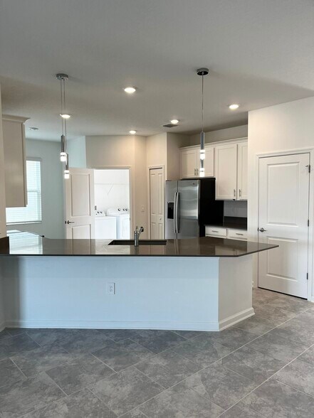 Building Photo - 8979 Chipping Square Ln