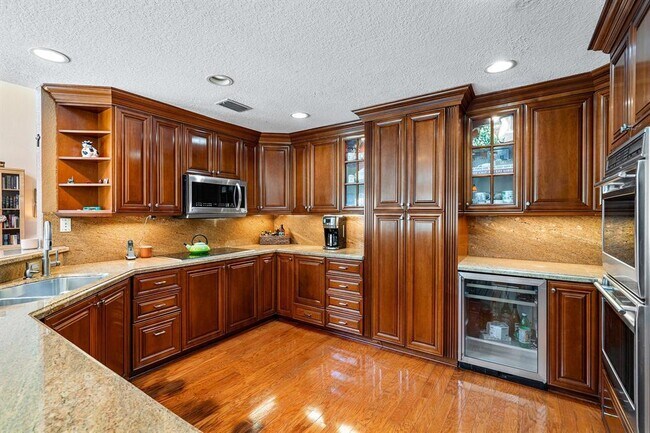 Building Photo - 10627 Wheelhouse Cir