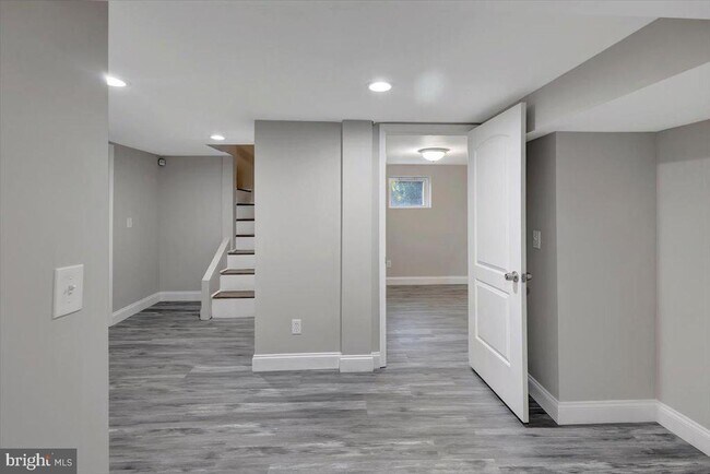 Building Photo - 1523 Beaver Heights Ln
