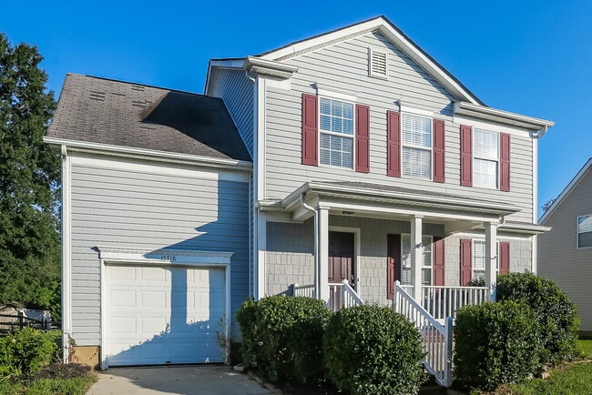 Building Photo - 15718 De Havilland Dr