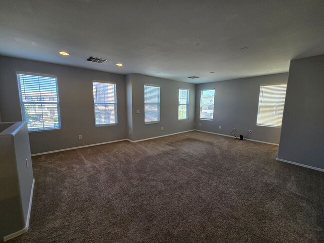 Building Photo - Fabulous 3-Bedroom, 3.5-Bathroom Home with...