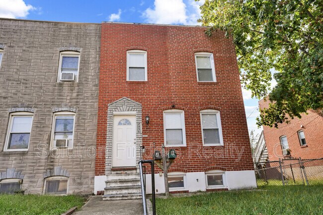 Building Photo - 2956 Yorkway